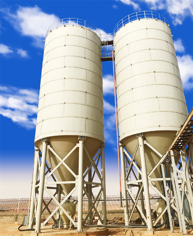 In 2018, Luwei exported 2 sets 1000T bolted silos and pneumatic conveying systems to Saudi Arabia, and all of them were successfully installed and commissioned. Now they are in normal use and operation.